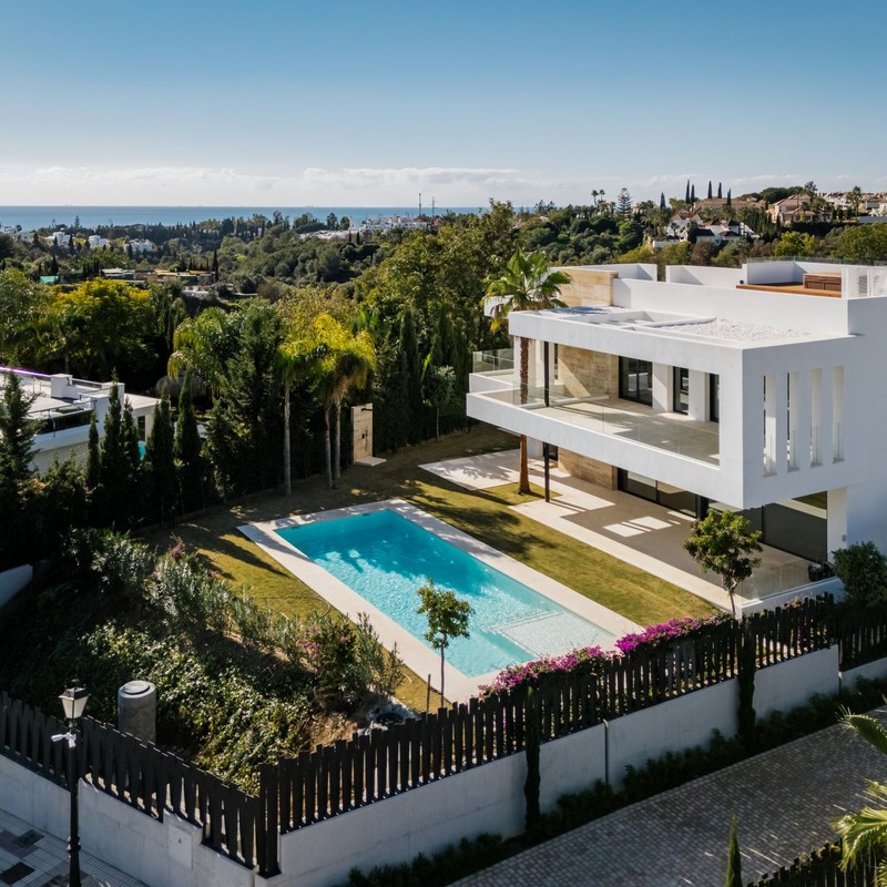 Imponująca, nowoczesna willa na Złotej Mili w Marbelli